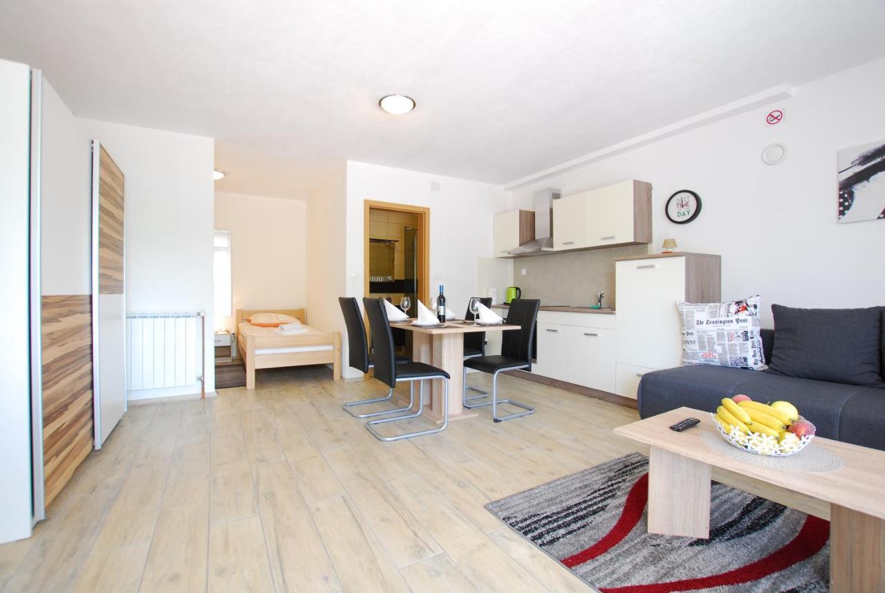 Apartments With A Parking Space Rijeka - 18146 Zewnętrze zdjęcie